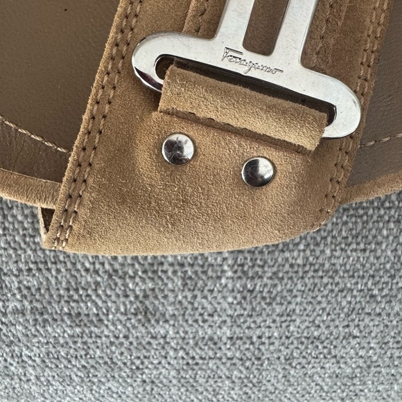 Salvatore Ferragamo Suede Gancini Sandals – Size 7.5 – Tan – Fair Condition - Picture 5 of 7